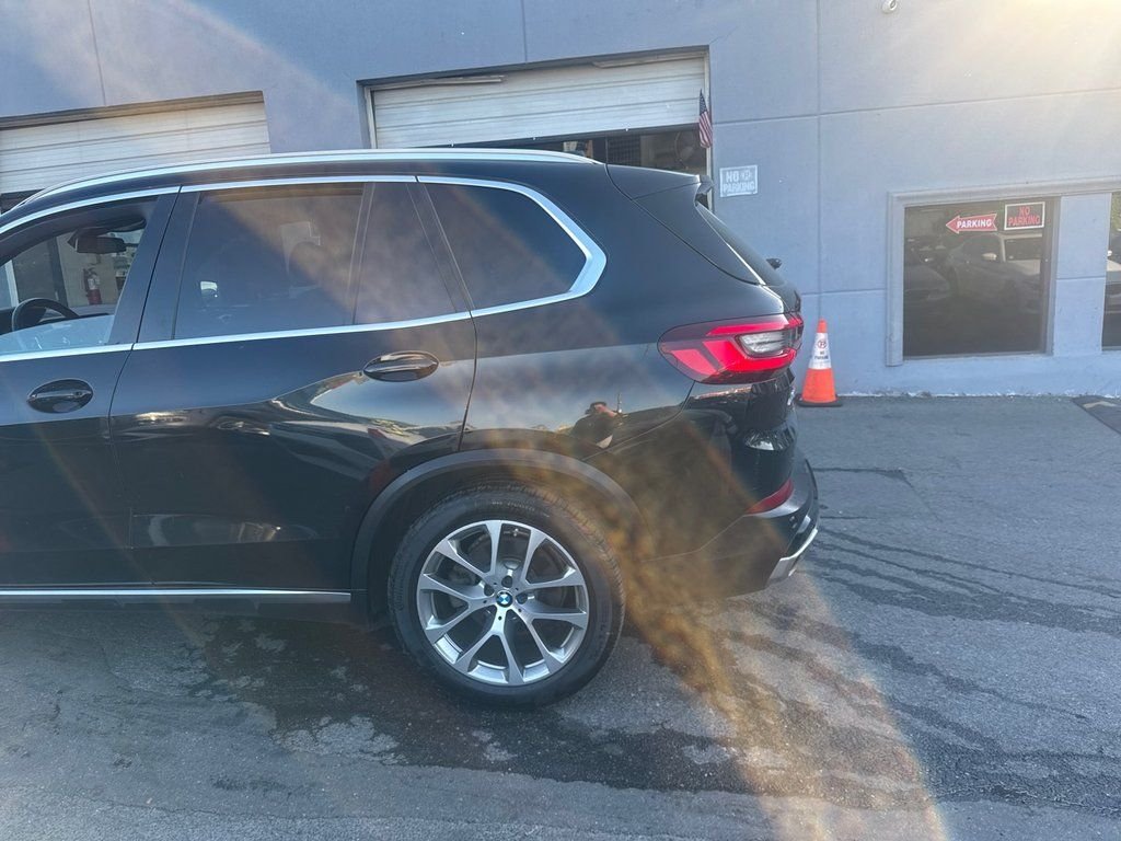 Used 2020 Black BMW xDrive50i image 7