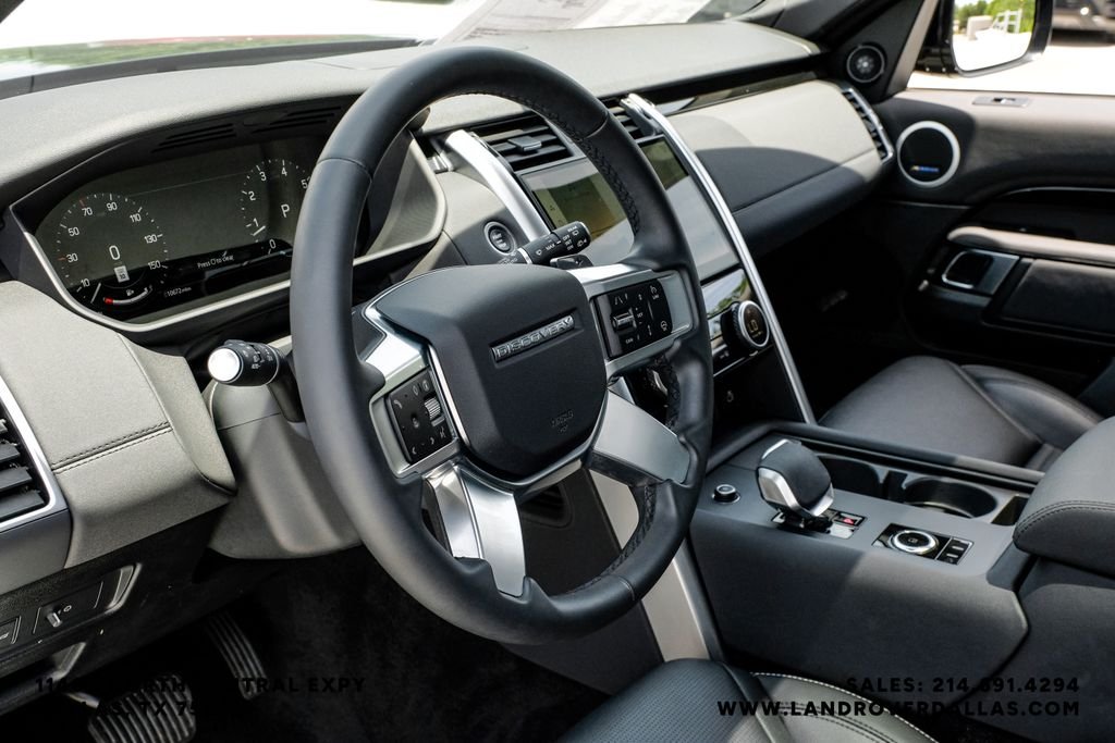 Used 2025 Black Land Rover S image 19
