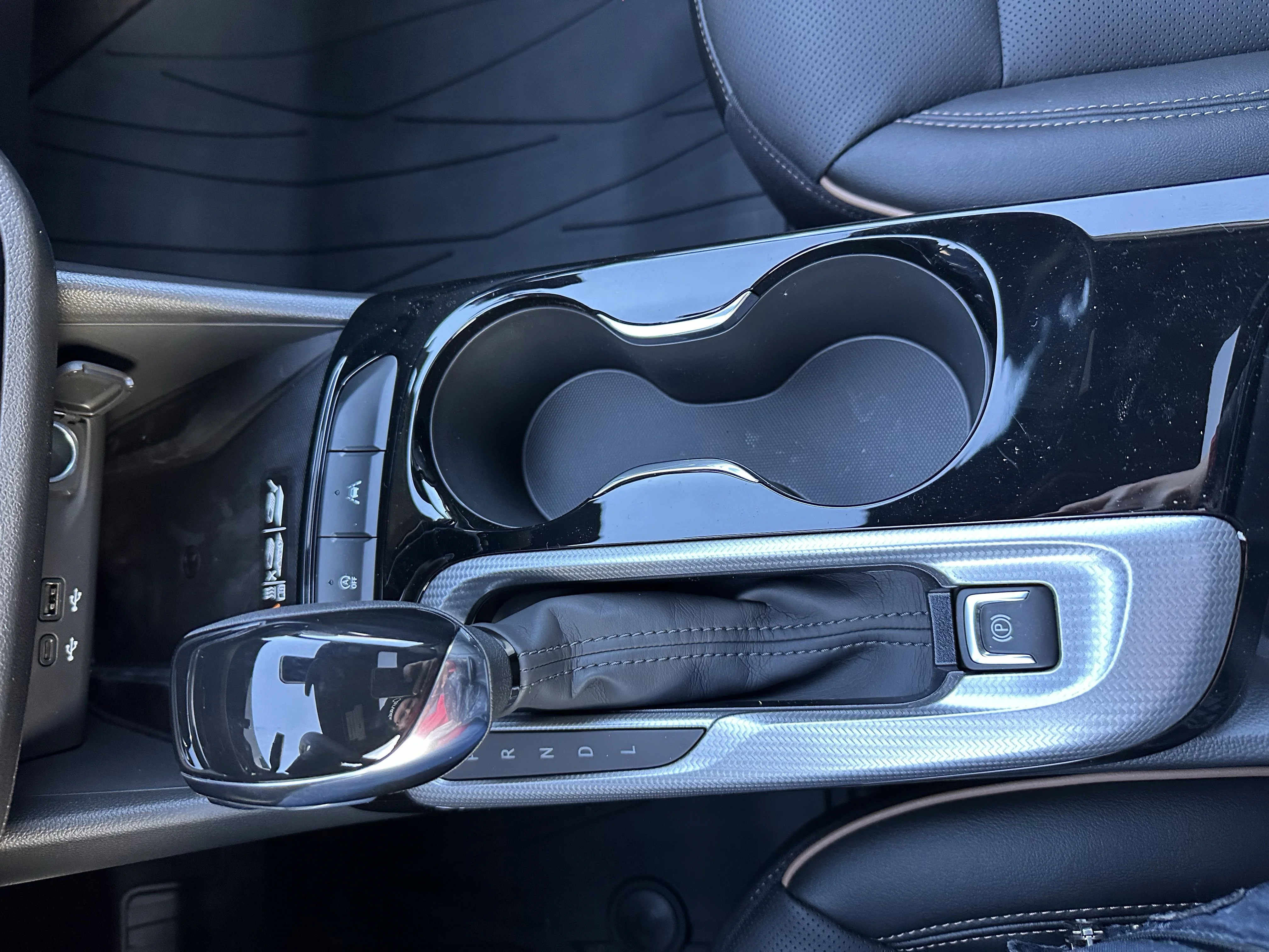 New 2026 Ebony Twilight Metallic Buick Avenir image 16