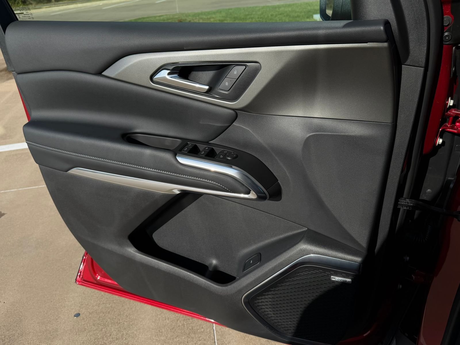Used 2025 Radiant Red Tintcoat Chevrolet LT image 25