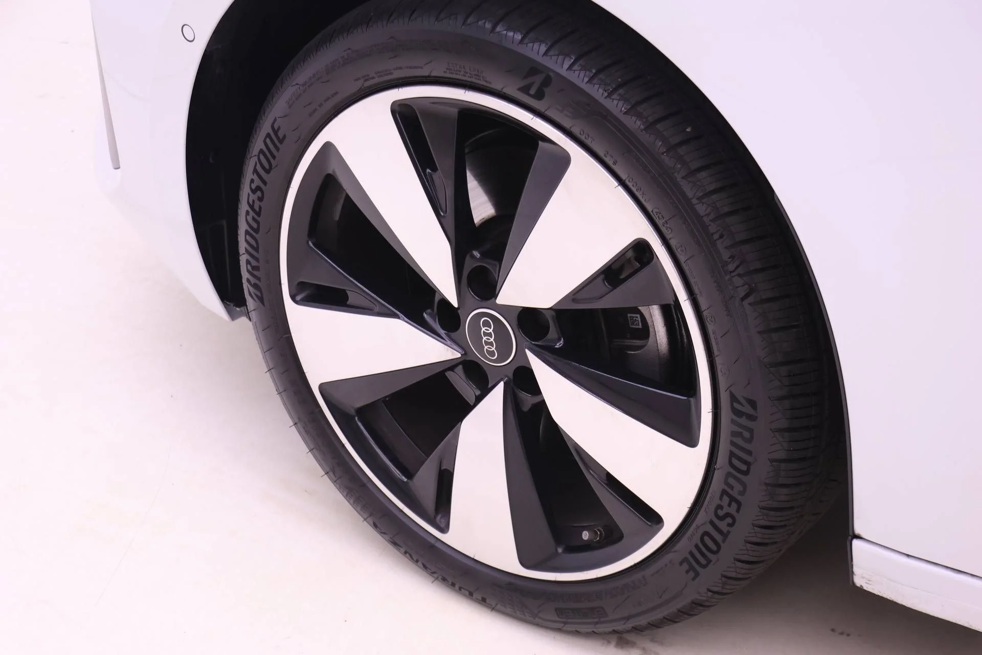 Certified Used 2025 White Audi 2.0T Premium Plus image 20