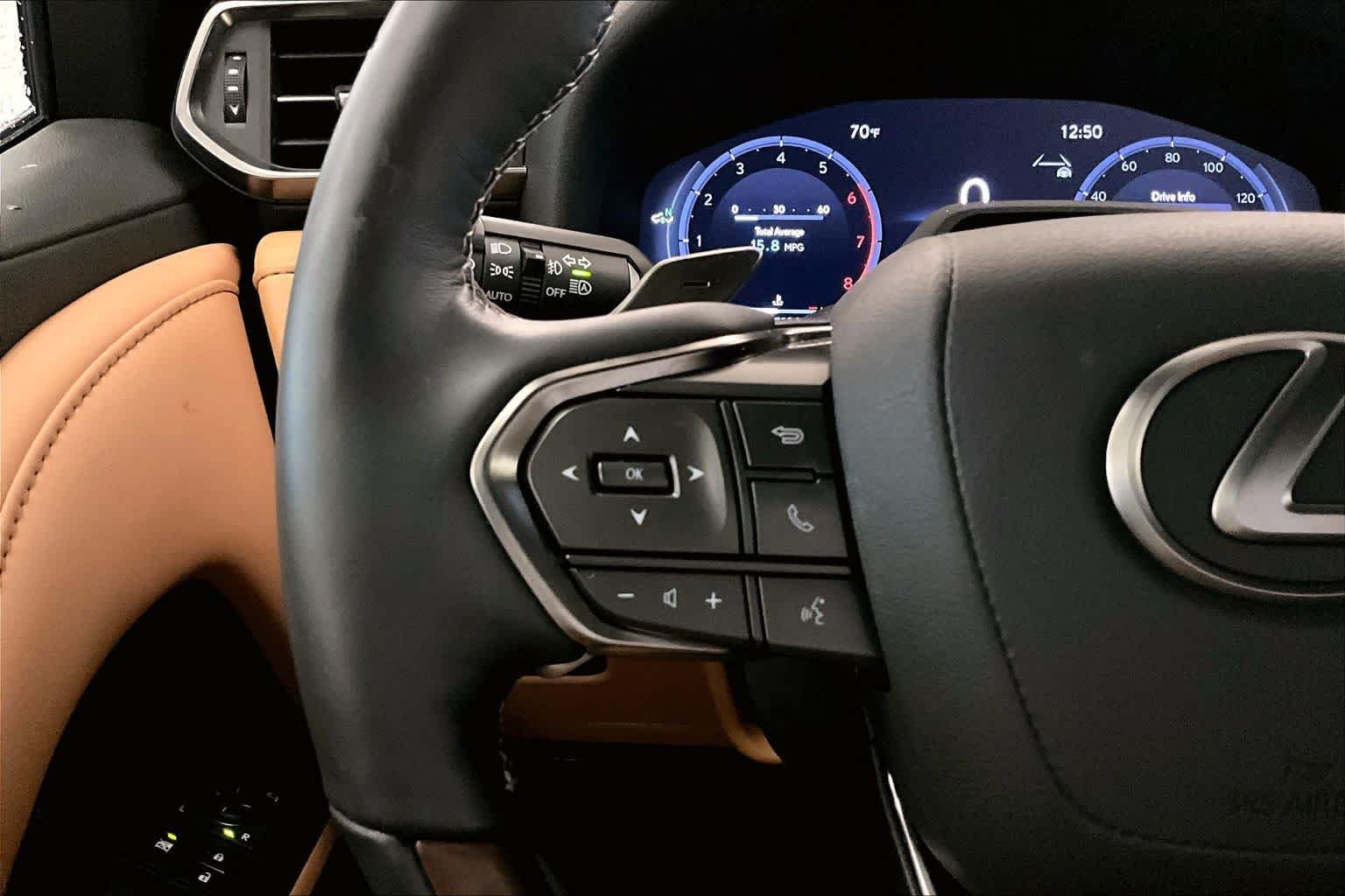 Used 2025 Eminent White Pearl Lexus Luxury image 22