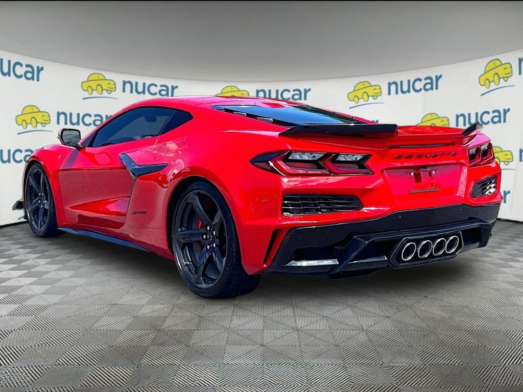 Used 2023 Red Chevrolet Z06 image 4