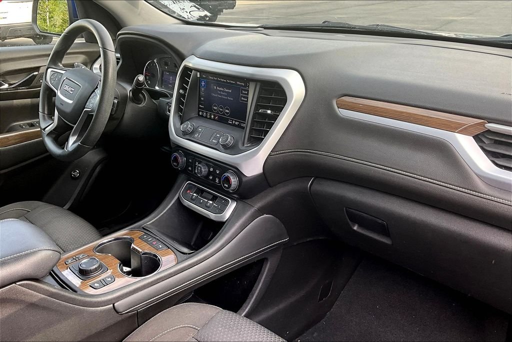 Used 2023 Ultra Blue Metallic GMC SLE image 14