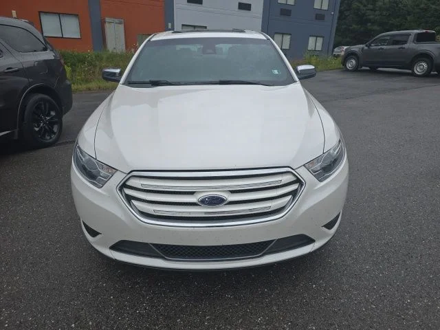 Used 2019 White Ford Limited image 5