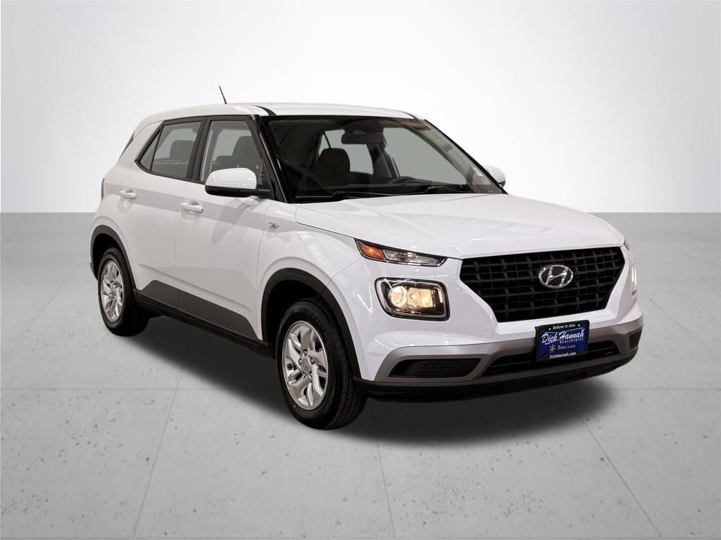 Used 2023 White Hyundai SE image 8