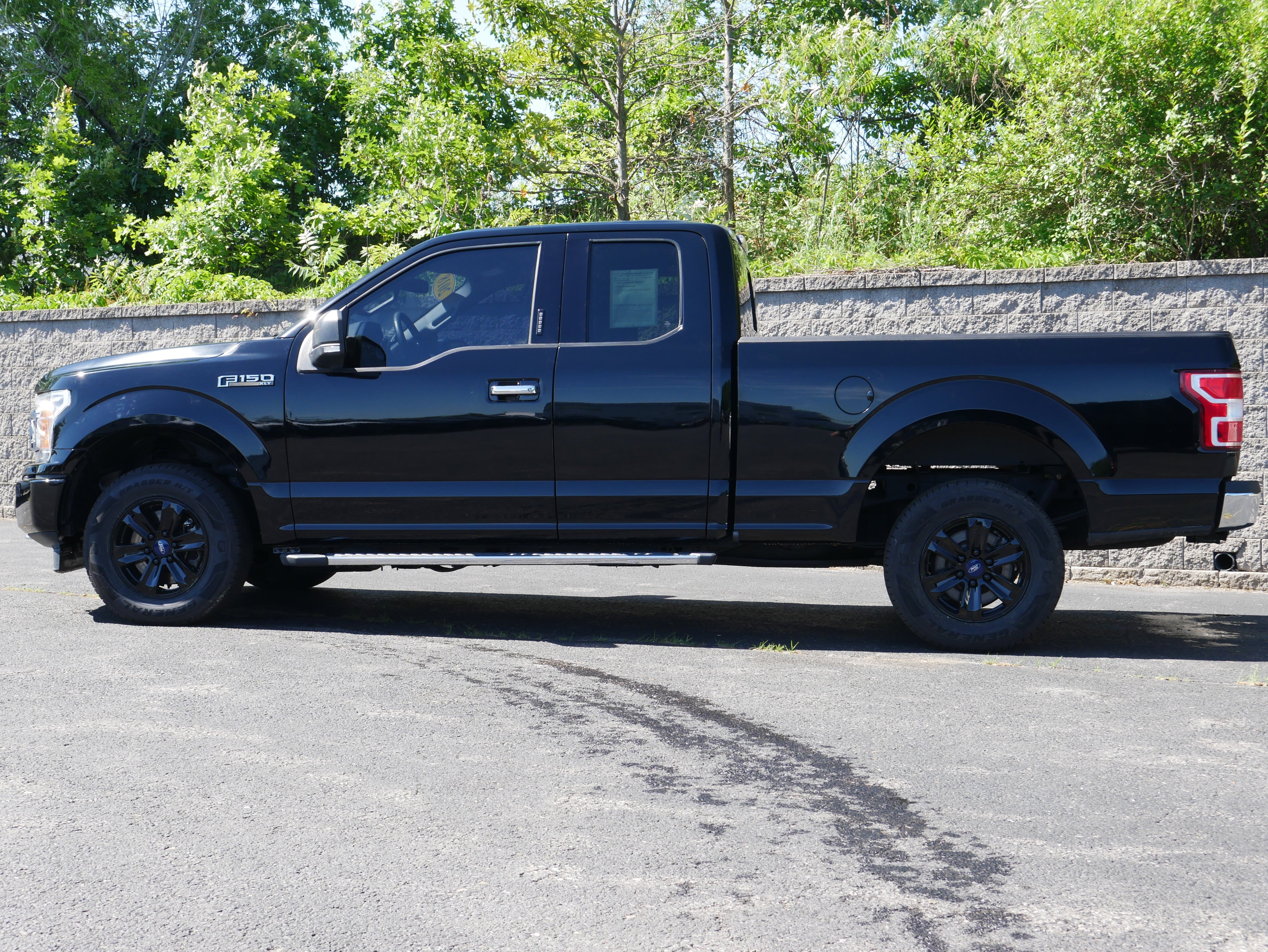 Used 2018 Wht Ford XL image 3