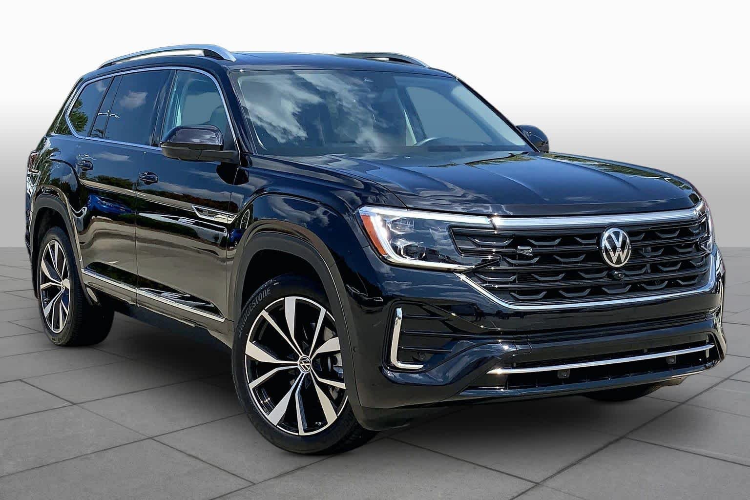 Pre-Owned 2025 Volkswagen Atlas 2.0T SEL Premium R-Line