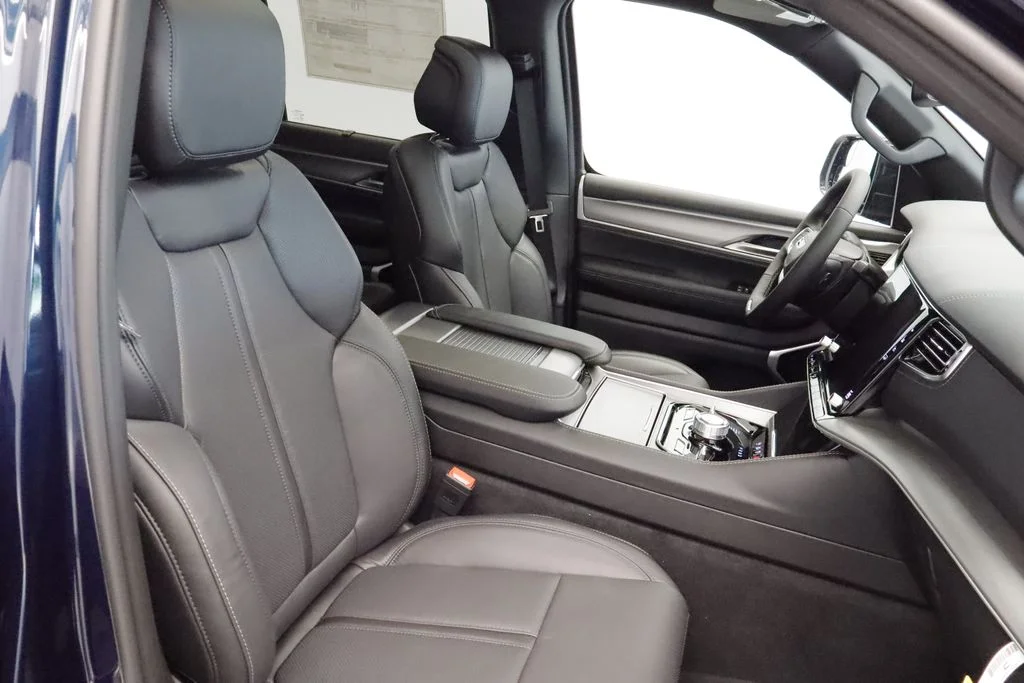 New 2026 Fathom Blue Pearlcoat Jeep Limited Reserve image 7