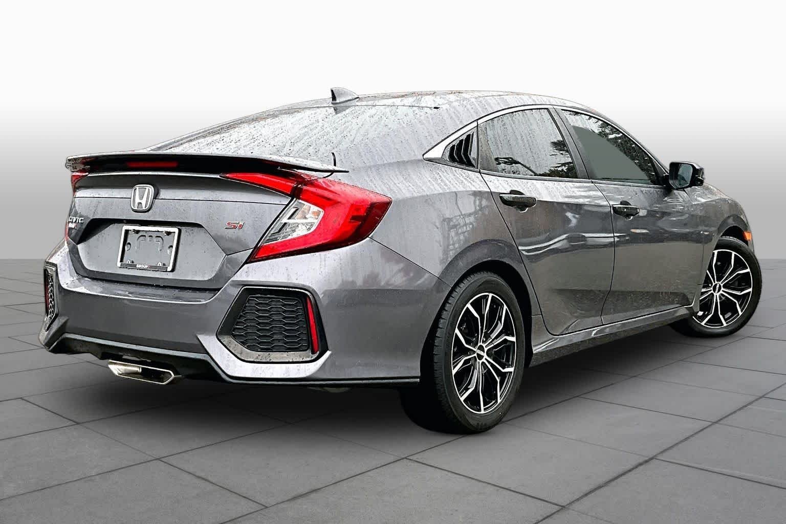 Used 2018 Modern Steel Metallic Honda  image 13