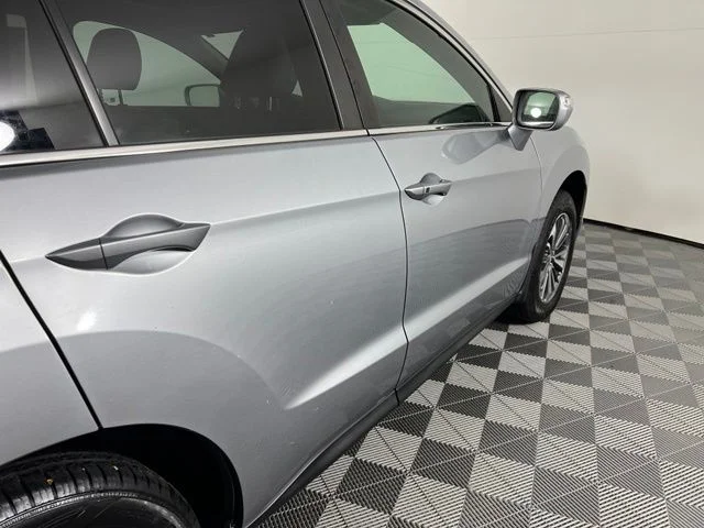 Used 2018 Lunar Silver Metallic Acura Advance Package image 9