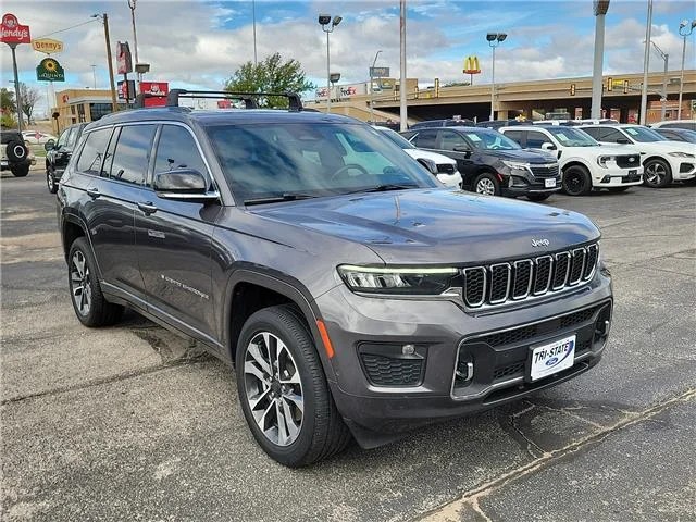 Used 2022 Baltic Gray Metallic Clearcoat Jeep Overland 4x4 image 5