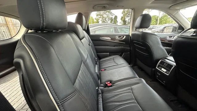Used 2019 Graphite Shadow INFINITI LUXE image 7