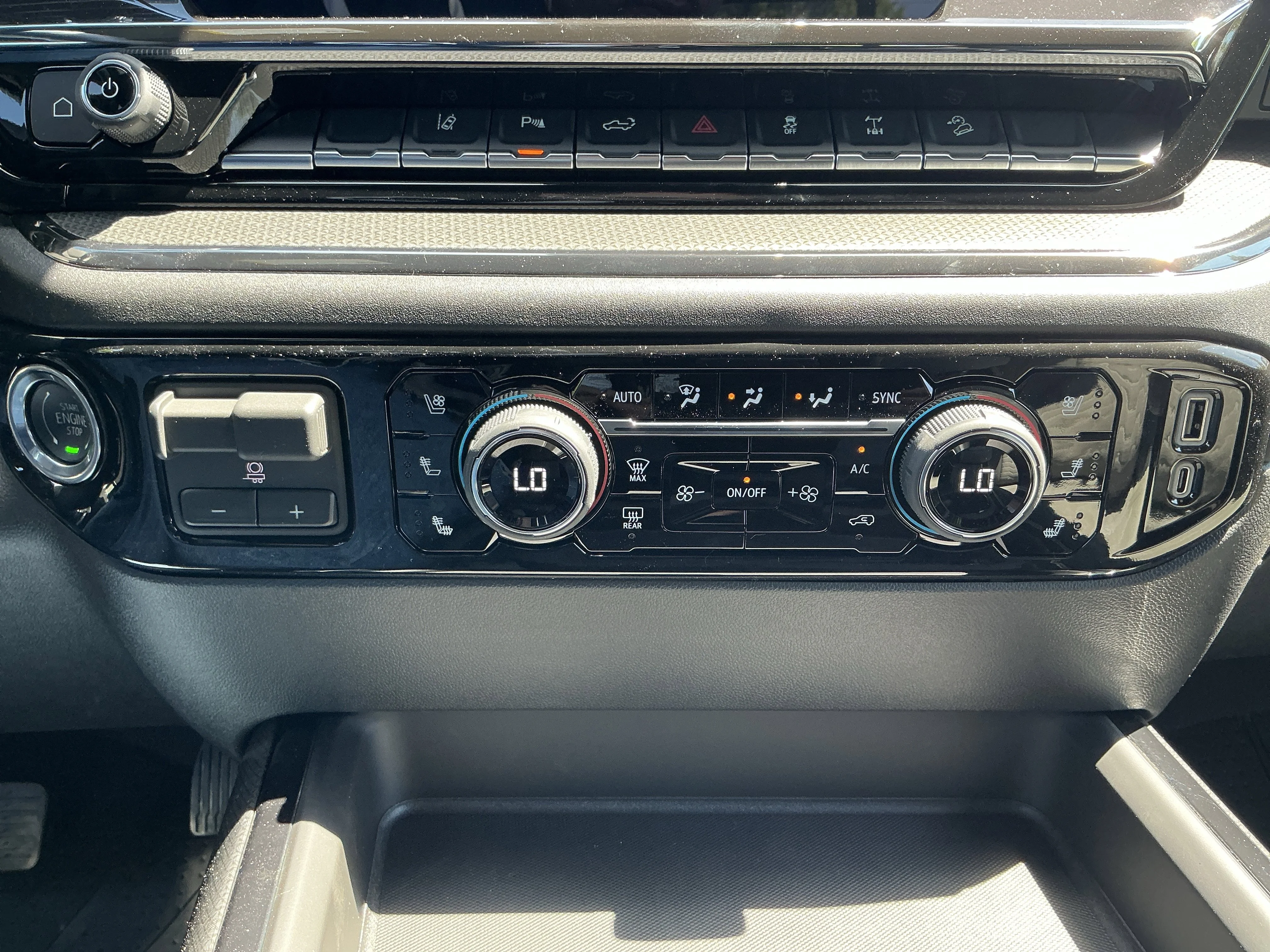 2026 Chevrolet Silverado 2500 HD ZR2 - Photo 22