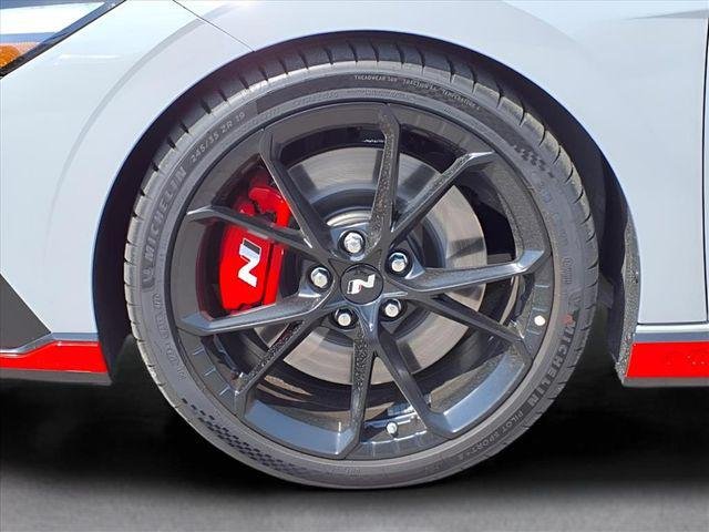 2025 Hyundai Elantra N - Photo 10