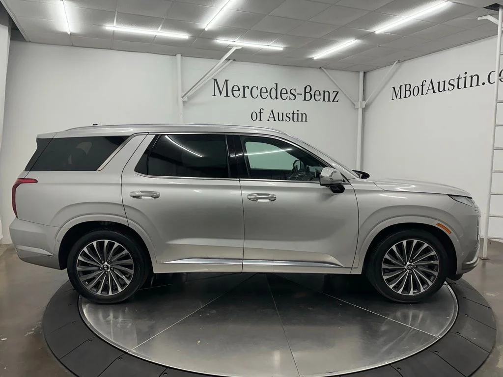 Used 2025 Silver Hyundai Calligraphy image 8