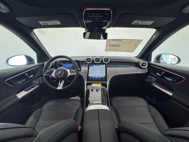 New 2027 Black Mercedes-Benz GLC 300 image 21