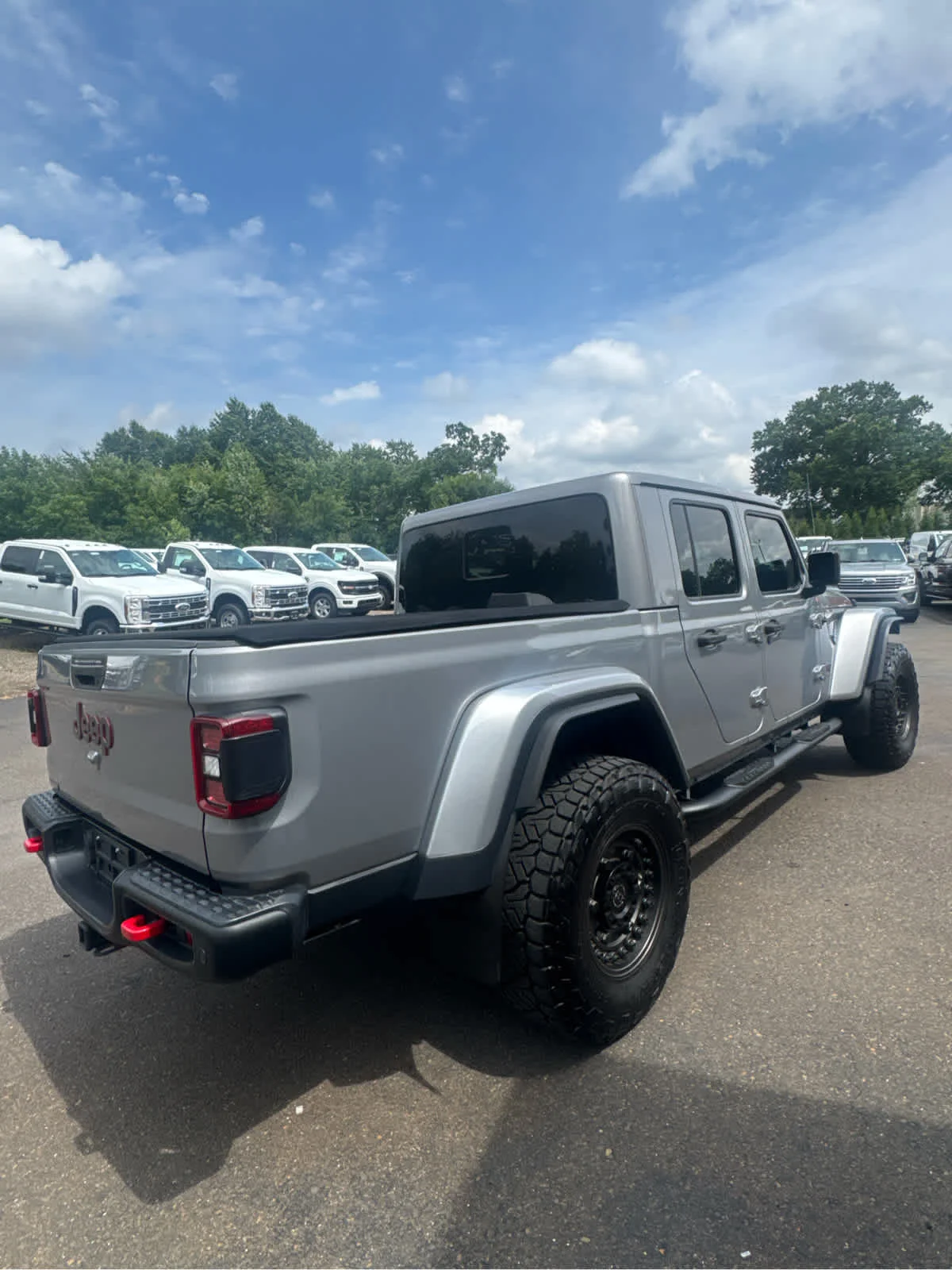 Used 2020 Billet Silver Clearcoat Metallic Jeep Rubicon image 9