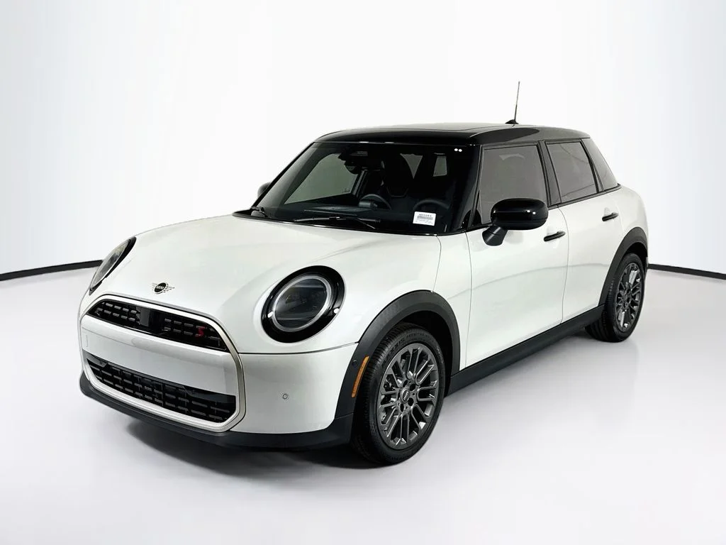 New 2026 Nanuq White Metallic MINI Signature Plus image 1