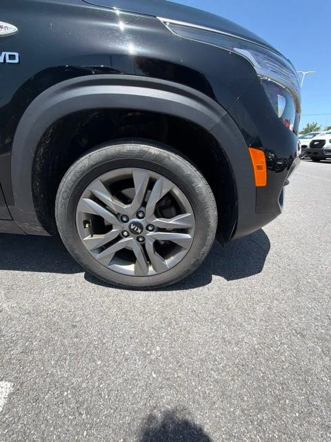 Used 2021 Black Kia LX image 25