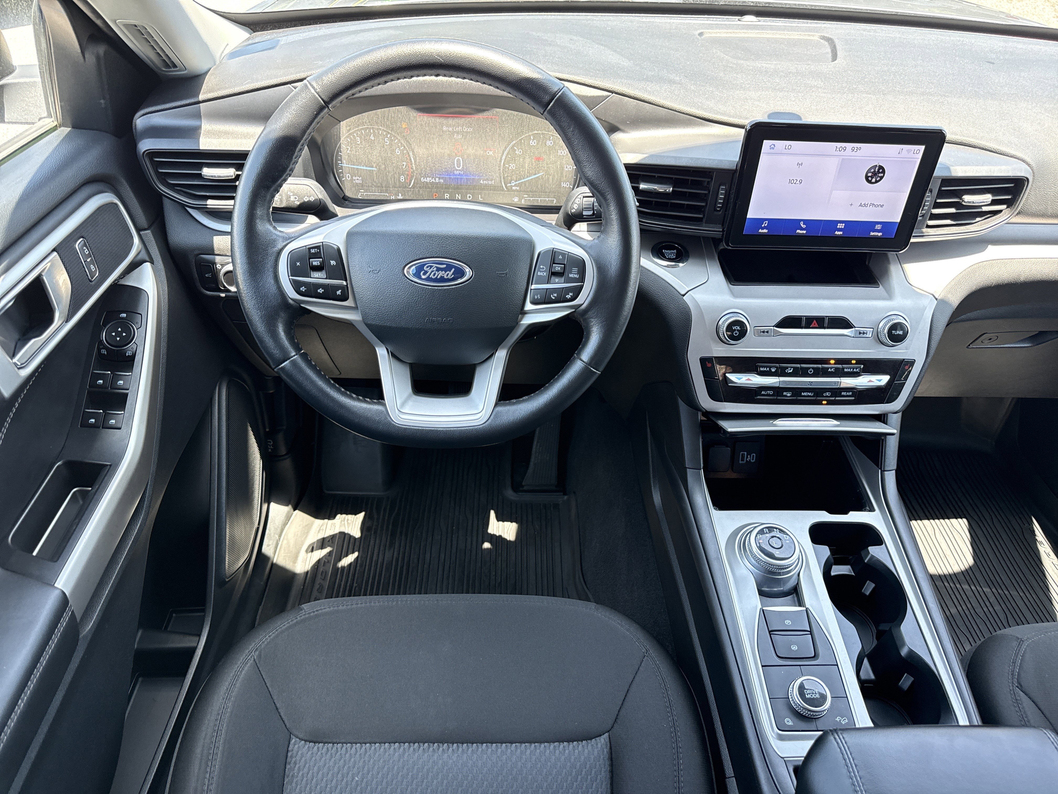 2023 Ford Explorer XLT - Photo 17
