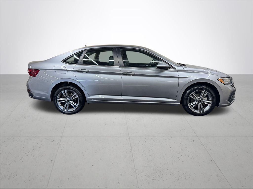 Used 2024 Silver Volkswagen 1.5T SE image 8