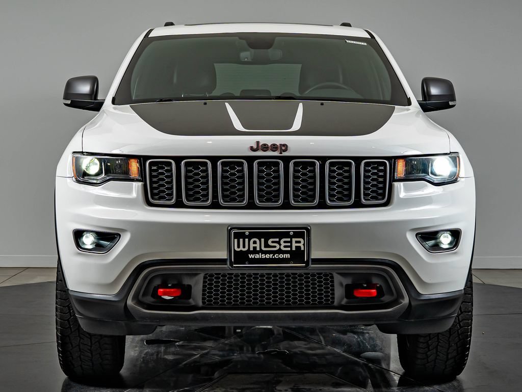 Used 2019 Bright White Clearcoat Jeep Trailhawk image 2