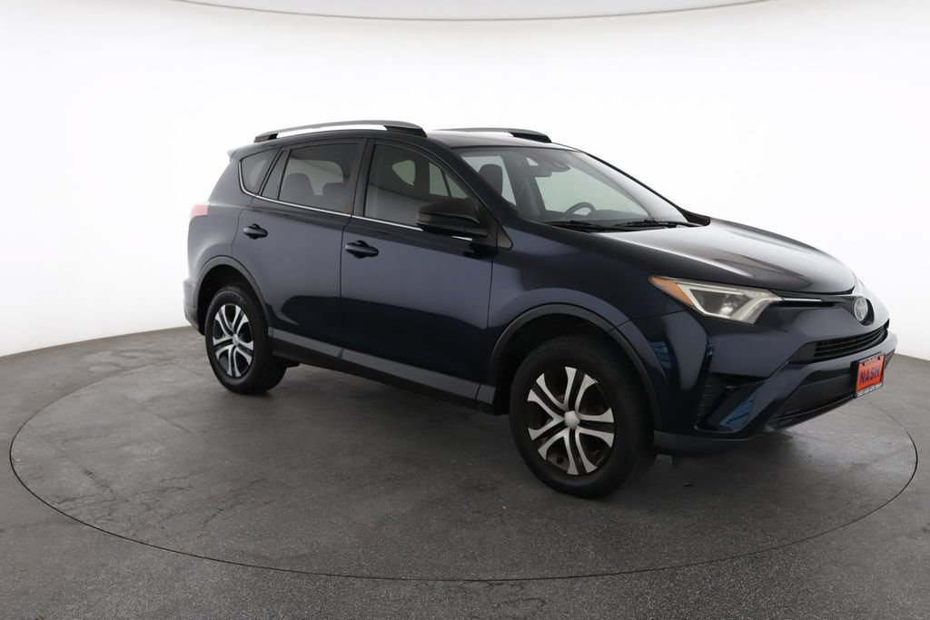 Used 2018 Toyota RAV4 LE with VIN JTMZFREV2JJ748842 for sale in San Marcos, TX