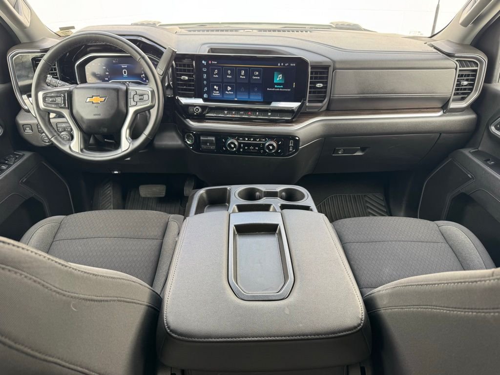Used 2025 White Chevrolet LT image 26