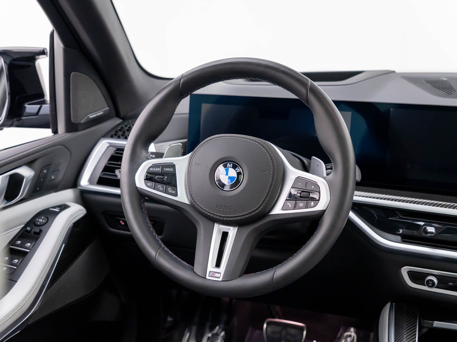 Certified Used 2025 Skyscraper Grey Metallic BMW M60i image 11