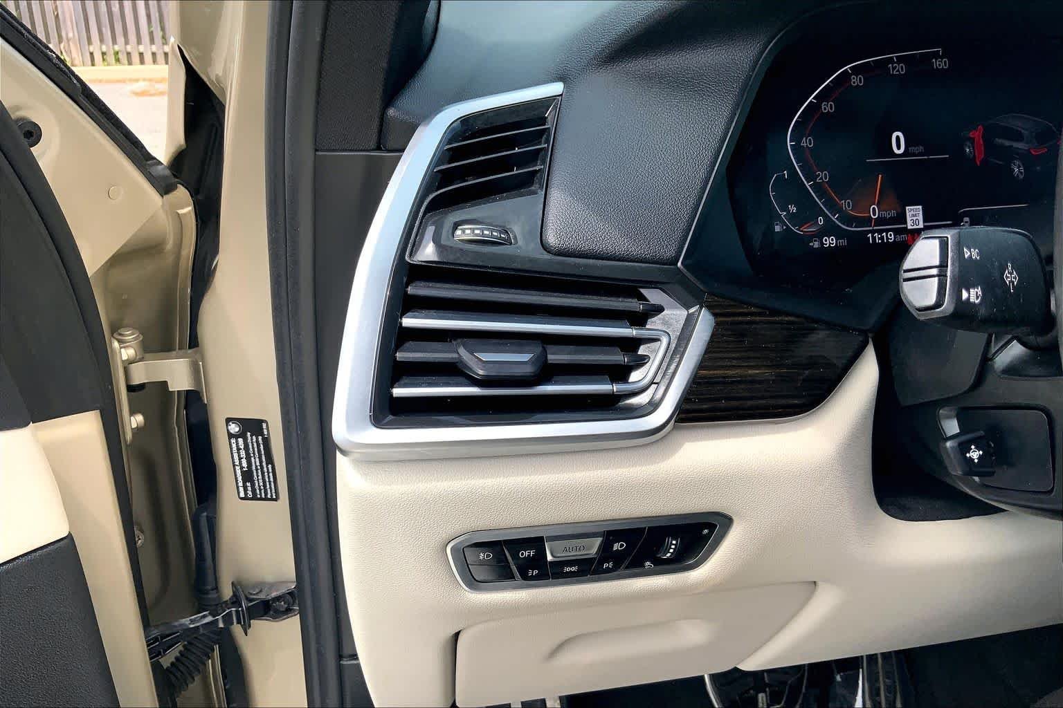Used 2019 Sunstone Metallic BMW xDrive50i image 35