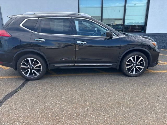 Certified Used 2017 Magnetic Black Nissan SL image 4