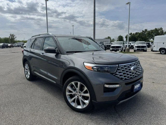 2021 Ford Explorer Platinum 4WD's photo