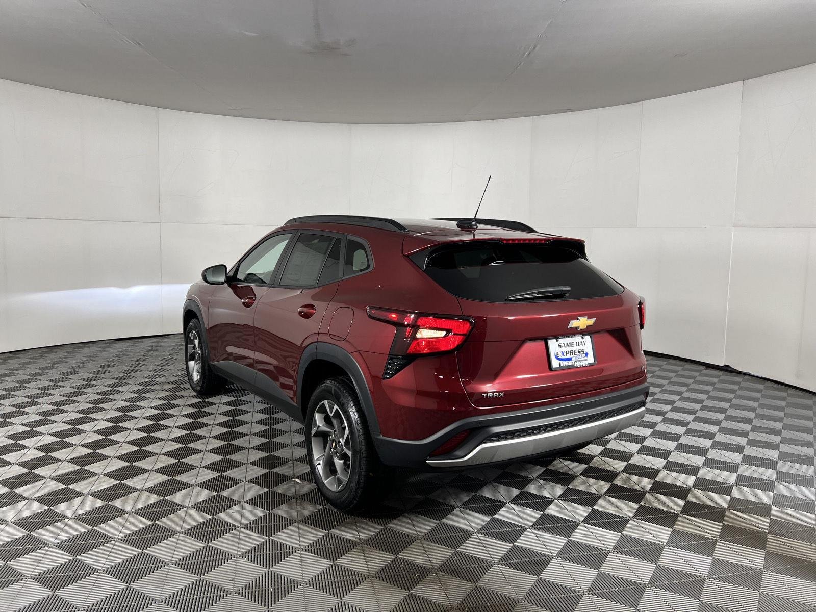 Used 2024 Crimson Metallic Chevrolet LT image 27
