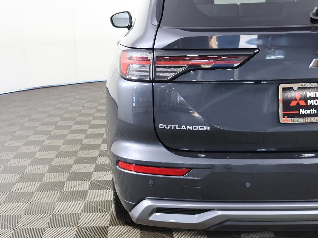 2025 Mitsubishi Outlander SEL - Photo 19