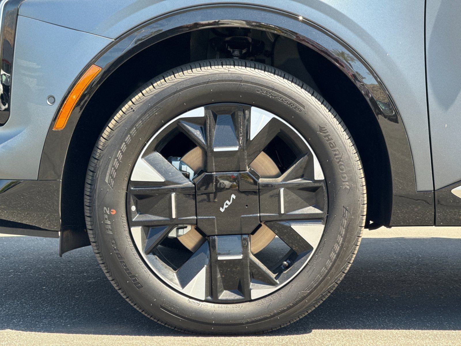New 2026 Shadow Matte Gray Kia SX Prestige image 34