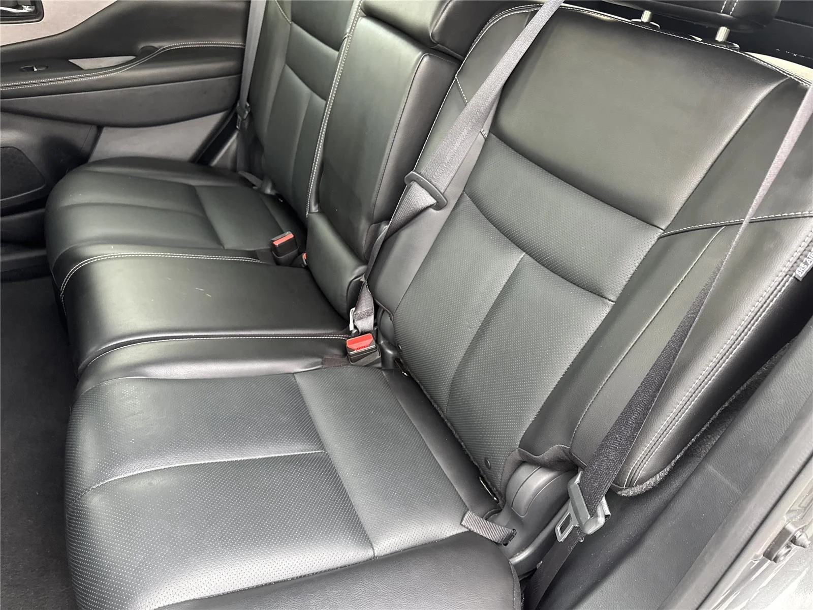 Used 2023 Gun Metallic Nissan SL image 32