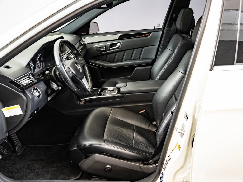 Used 2012 White Mercedes-Benz E 350 Luxury image 22