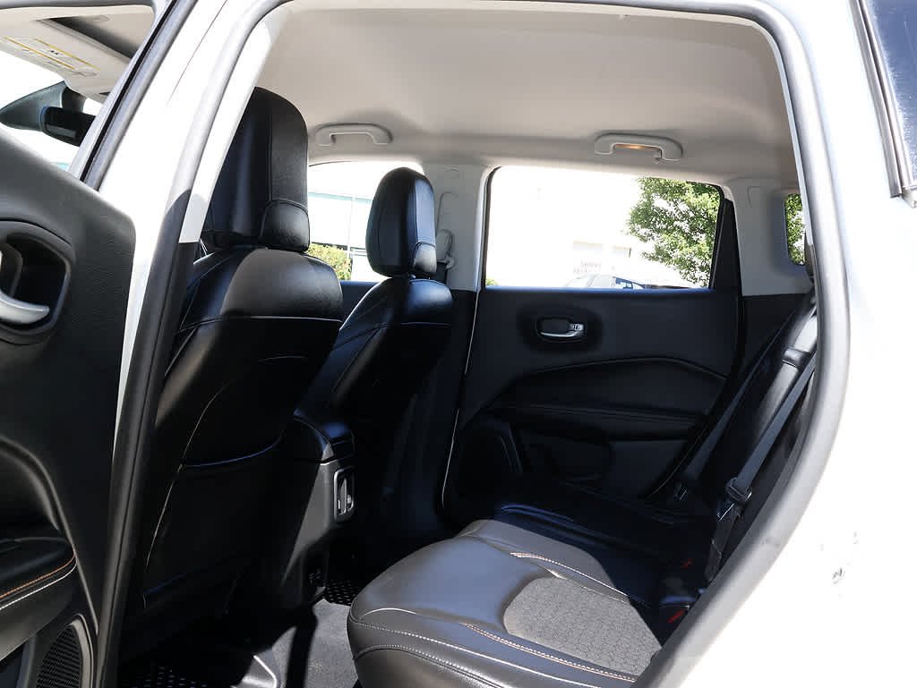 Used 2018 White Clearcoat Jeep Latitude image 13