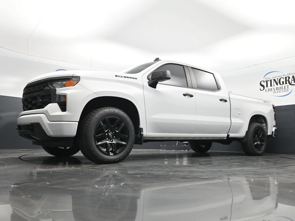 Used 2022 Summit White Chevrolet Custom image 28
