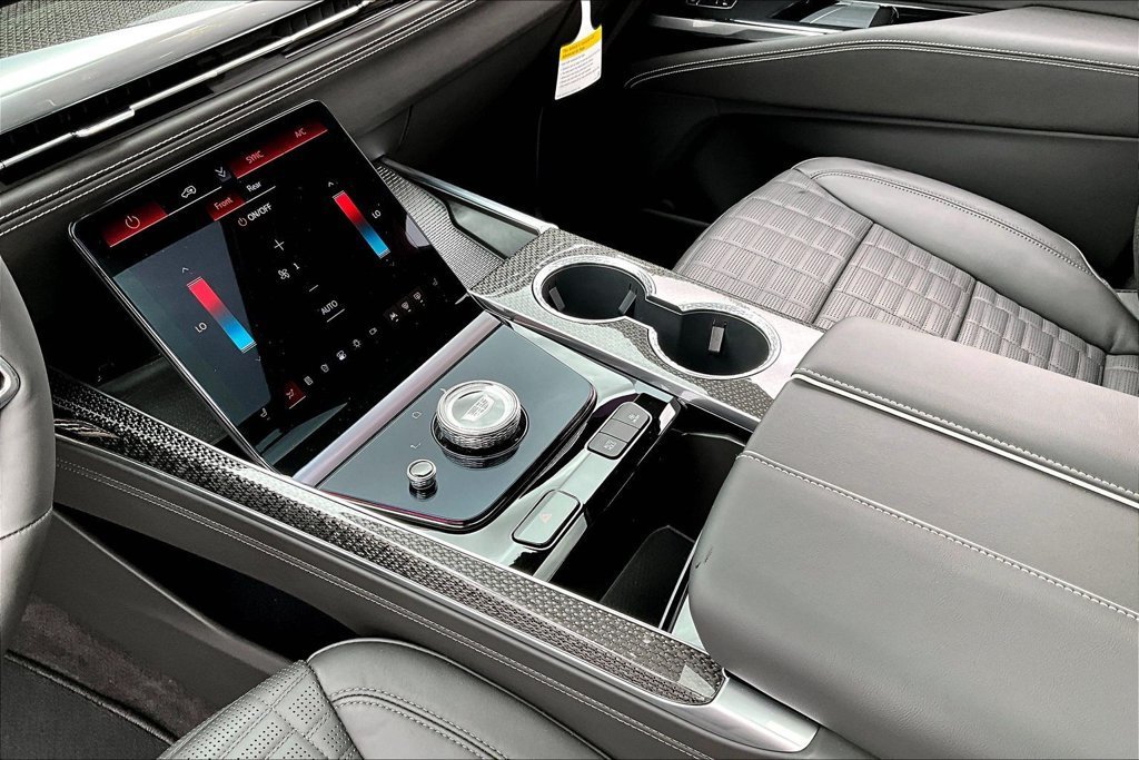 2026 Cadillac Escalade ESV V-Series - Photo 8