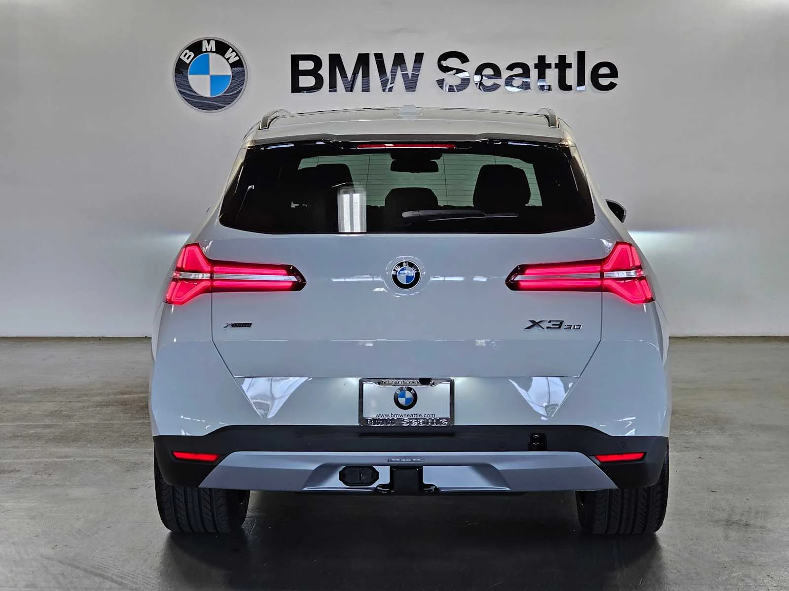 New 2026 Alpine White BMW 30 xDrive image 5