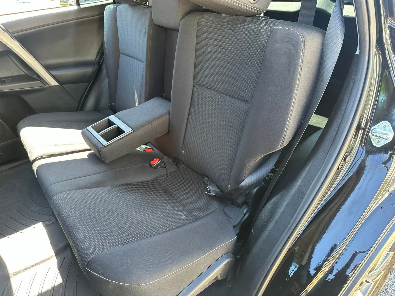 Used 2017 Black Toyota XLE image 7