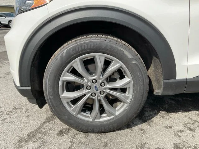 Used 2023 White Ford XLT image 25
