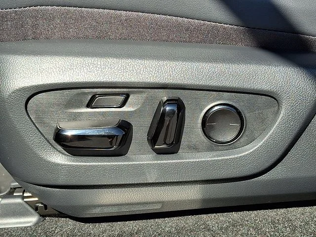 Used 2025 Silver / Black Lexus 550 Overtrail+ image 25