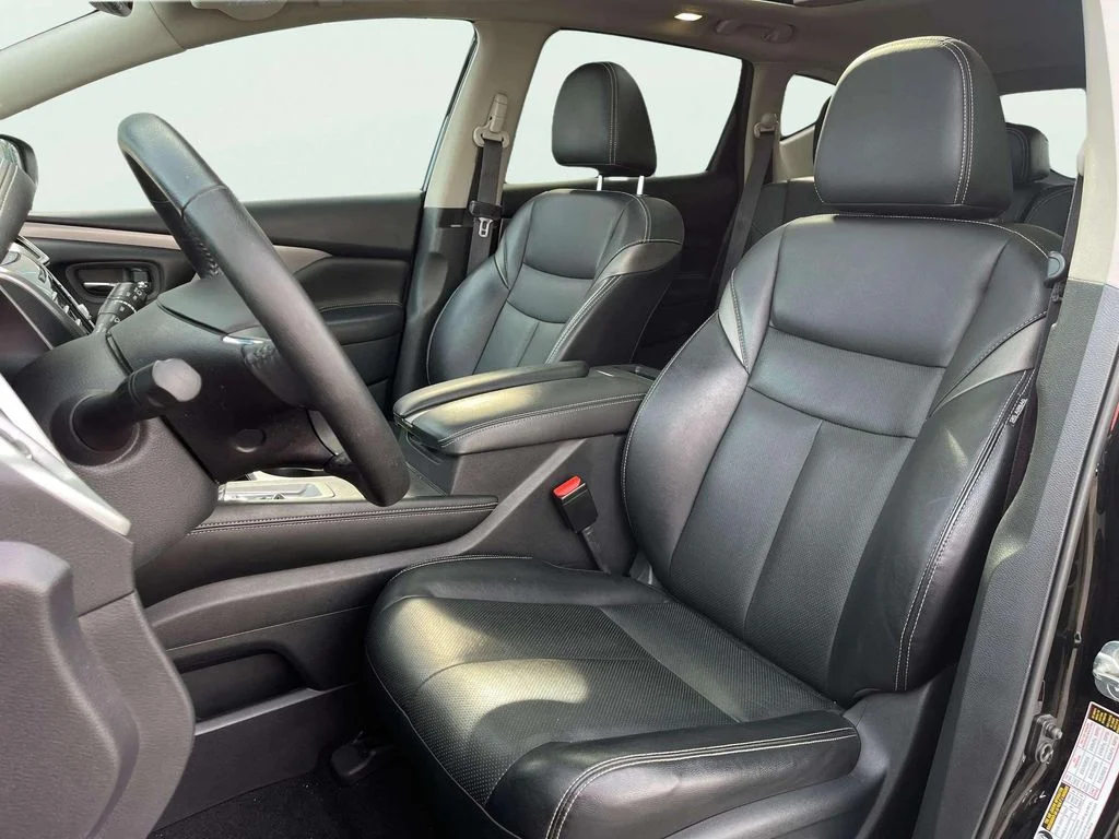 Used 2021 Magnetic Black Pearl Nissan SL image 23