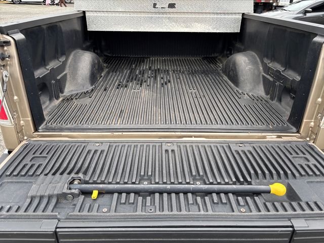 Used 2013 Pale Adobe Metall Ford XLT image 19