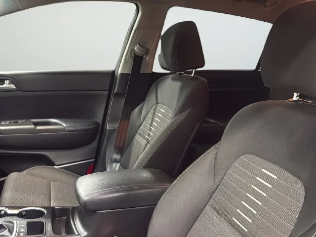 Used 2022 Red Kia LX image 10