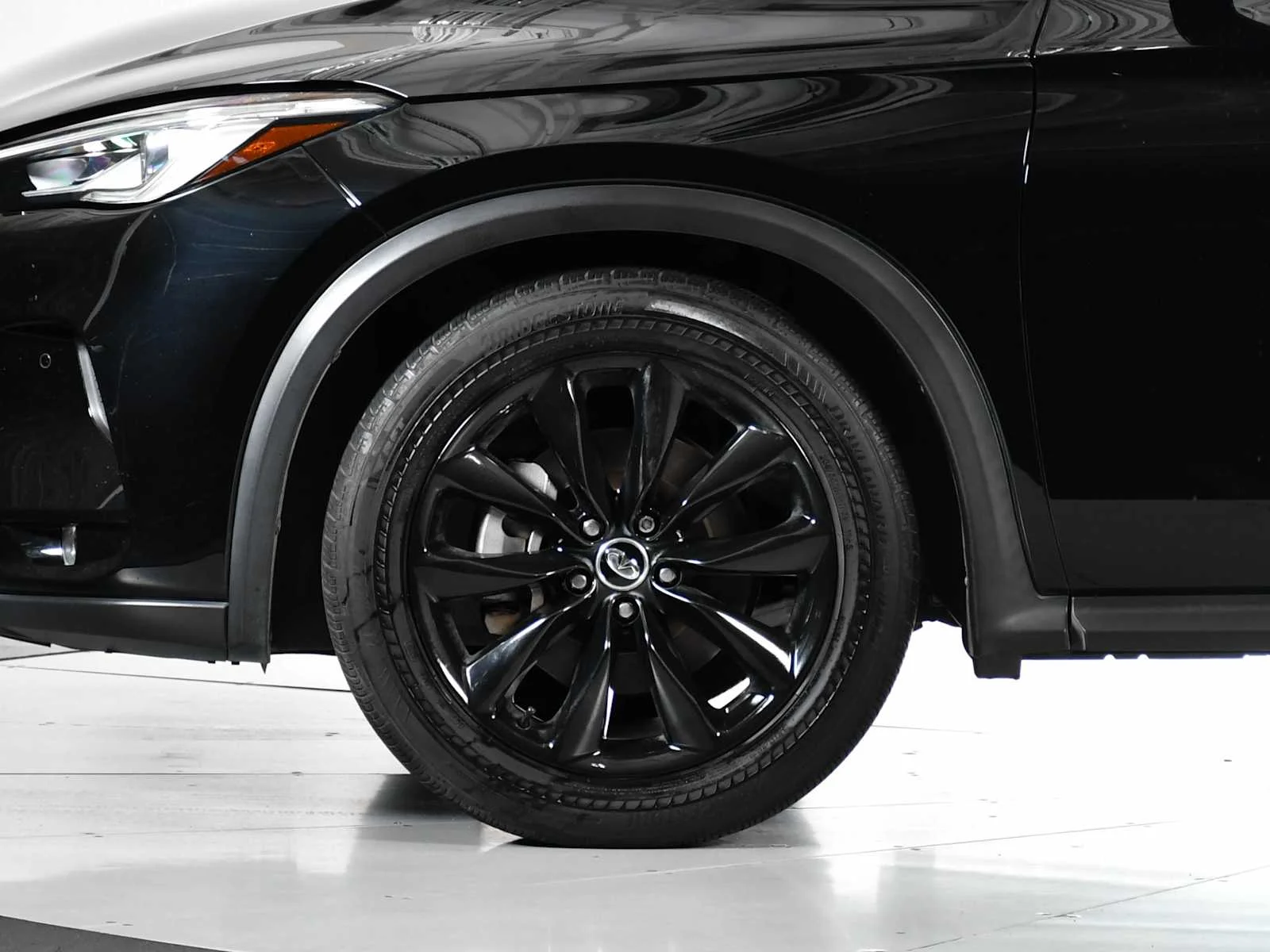 Used 2019 Black Obsidian INFINITI ESSENTIAL image 10