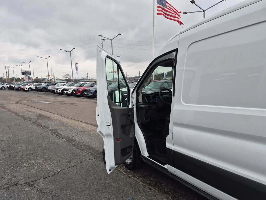 New 2026 Oxford White Ford Cargo Van image 15